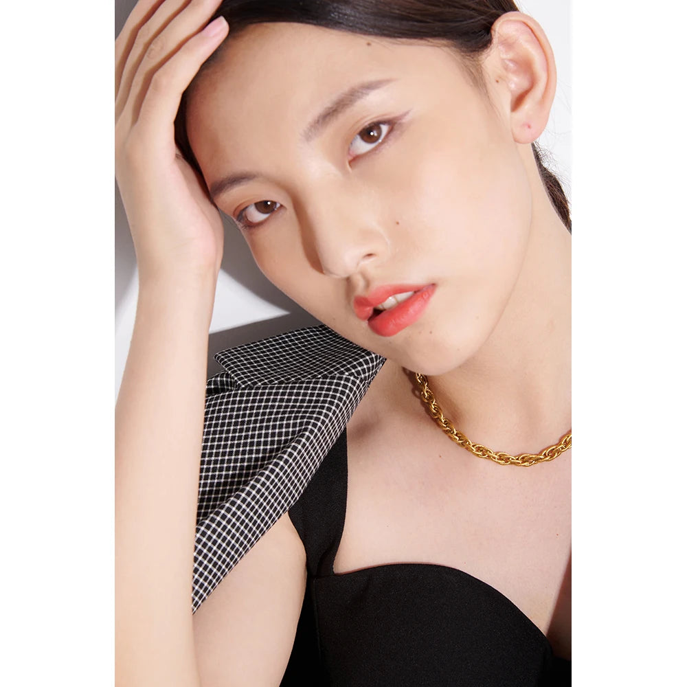 Colar Minimalista Trançado Banhado em Ouro 18K