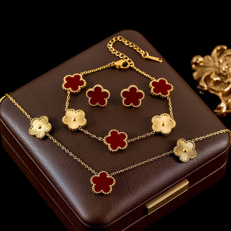 Conjunto Flor Banhado em Ouro 18K
