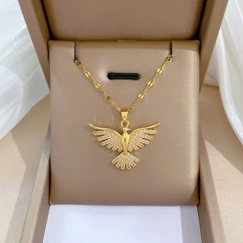 Colar Pássaro Banhado em Ouro 18K