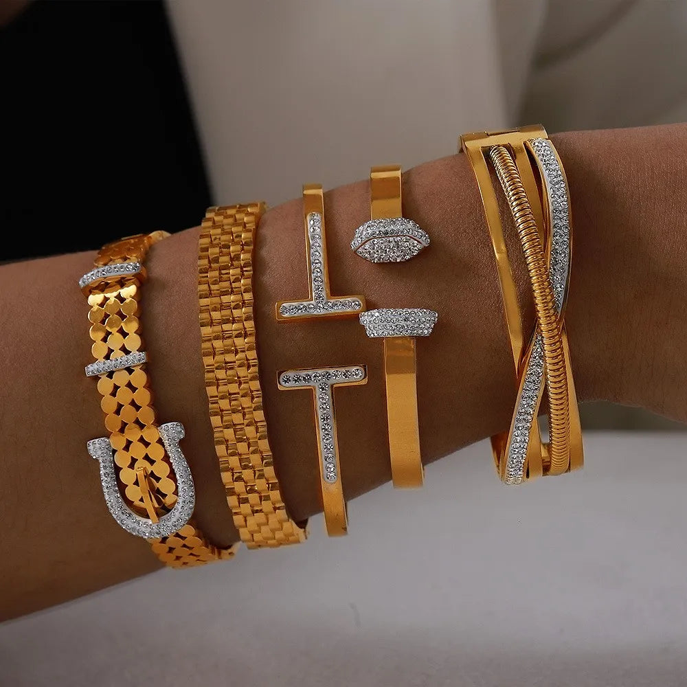 Bracelete Transpassado Zircônias Banhado em Ouro 18K