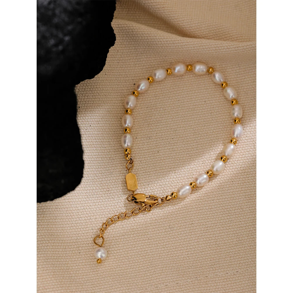 Pulseira Luna Perolada Banhado em Ouro 18K