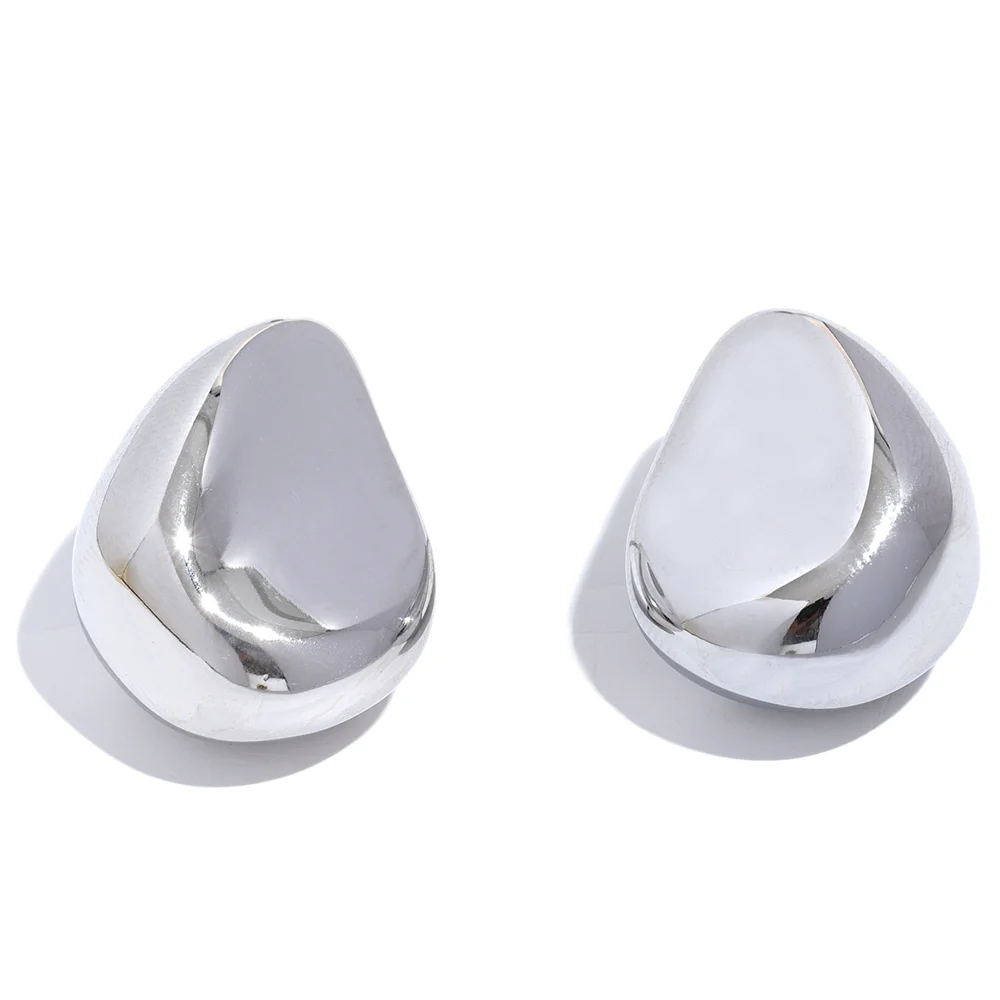 Brinco Oval Moderno Banhado em Ouro 18K
