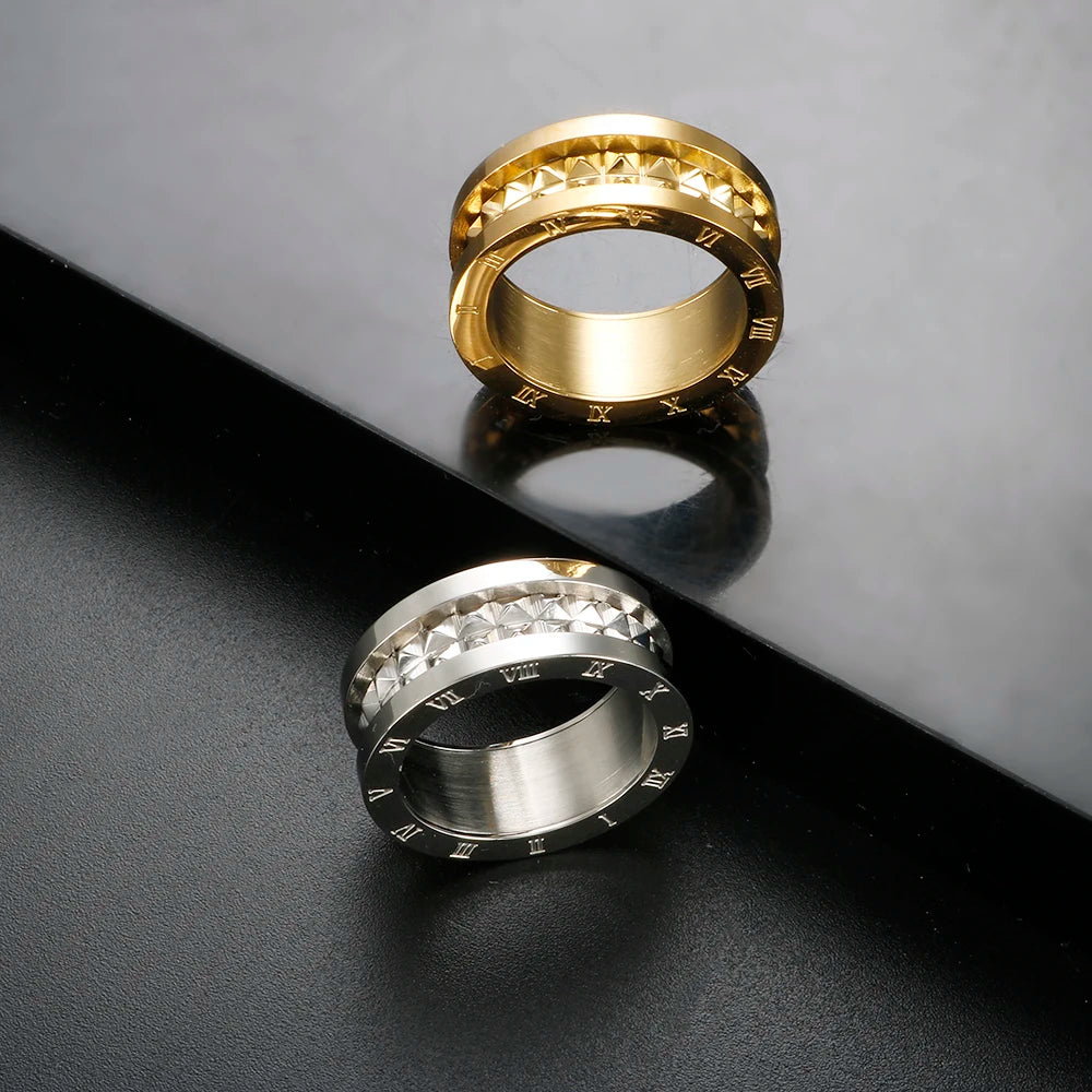 Anel Pirâmides Algarismo Romano Banhado em Ouro 18K
