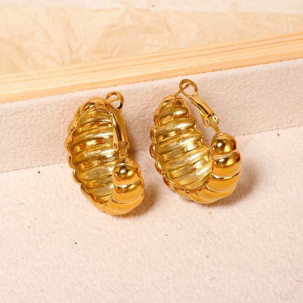 Brinco Croassaint Banhado em Ouro 18K