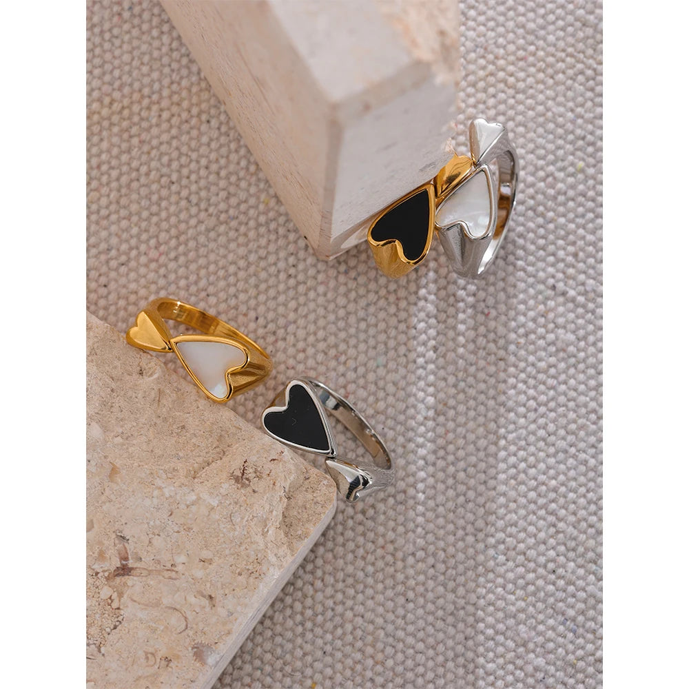 Anel Regulável Coração Black Banhado em Ouro 18K