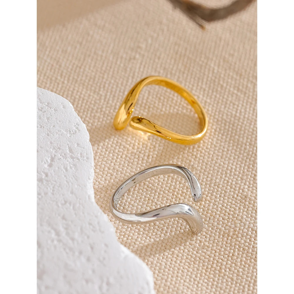 Anel Minimalista Regulável Banhado em Ouro 18K