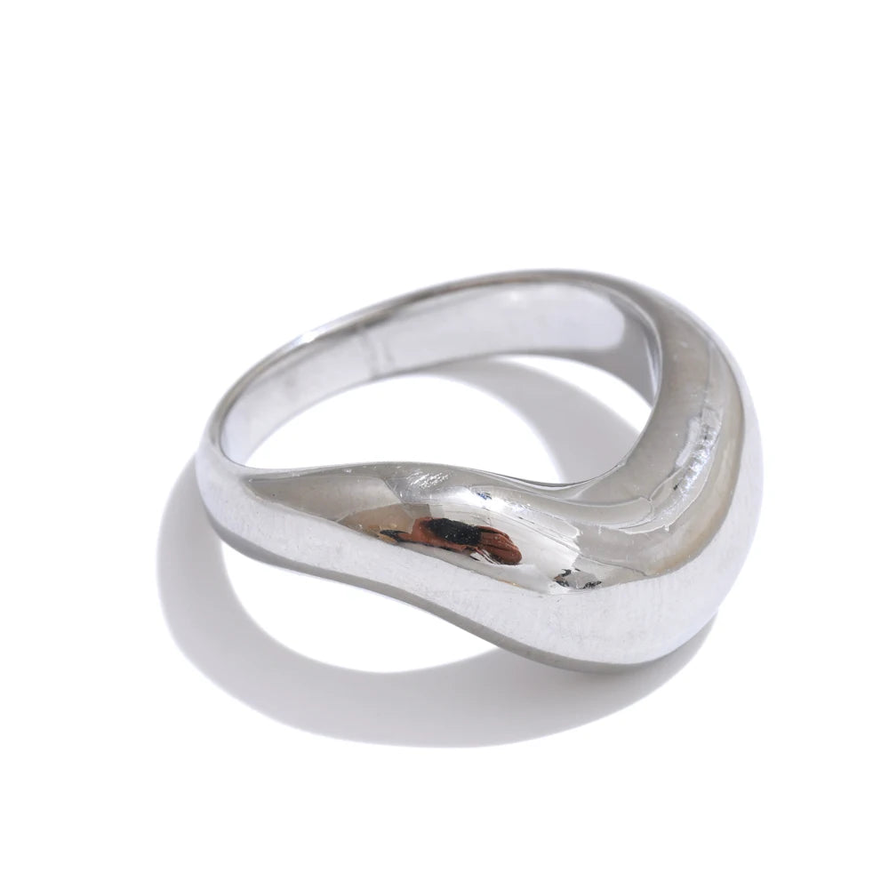 Anel Onda Dourada Banhado em Ouro 18K