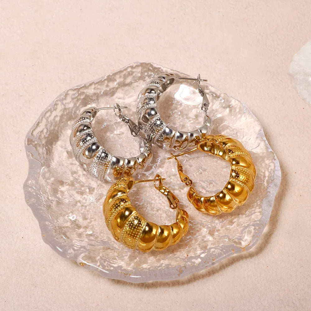 Brinco Croassaint Banhado em Ouro 18K