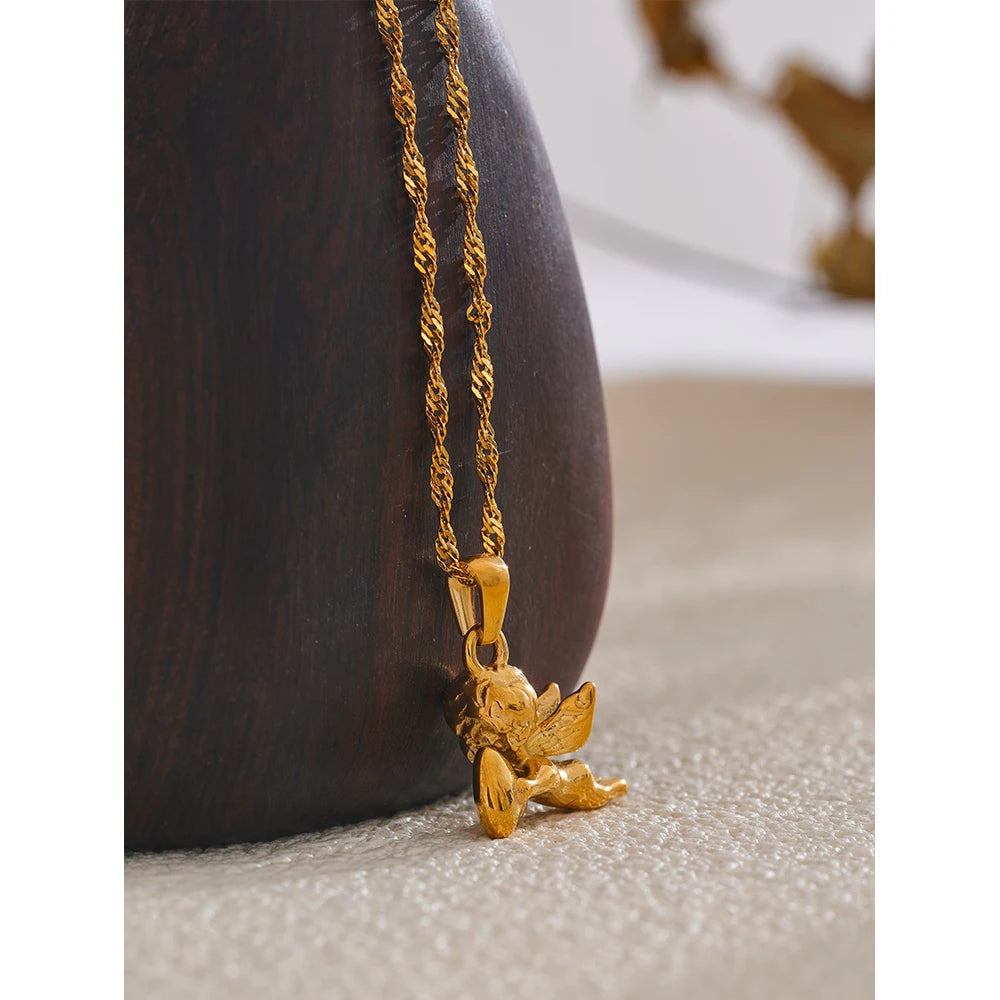 Colar Angel Heart Banhado em Ouro 18K