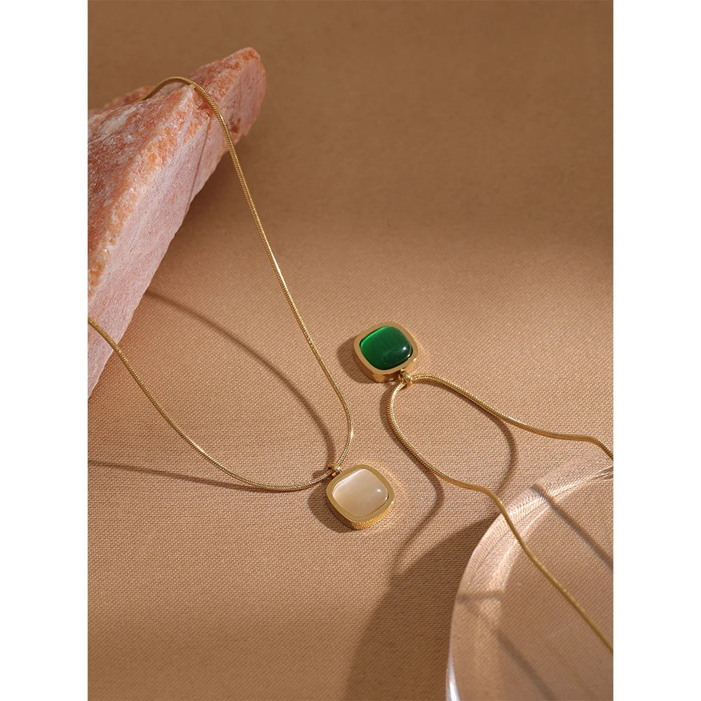 Colar Pingente Pedra Banhado em Ouro 18K