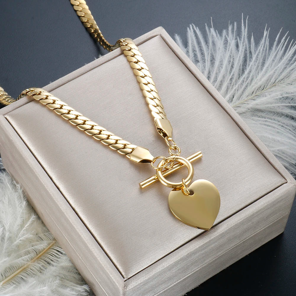 Colar Love Banhado em Ouro 18K