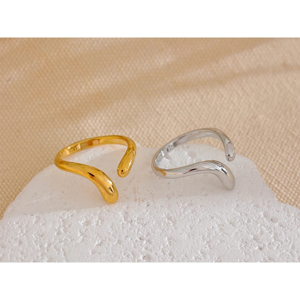 Anel Minimalista Regulável Banhado em Ouro 18K