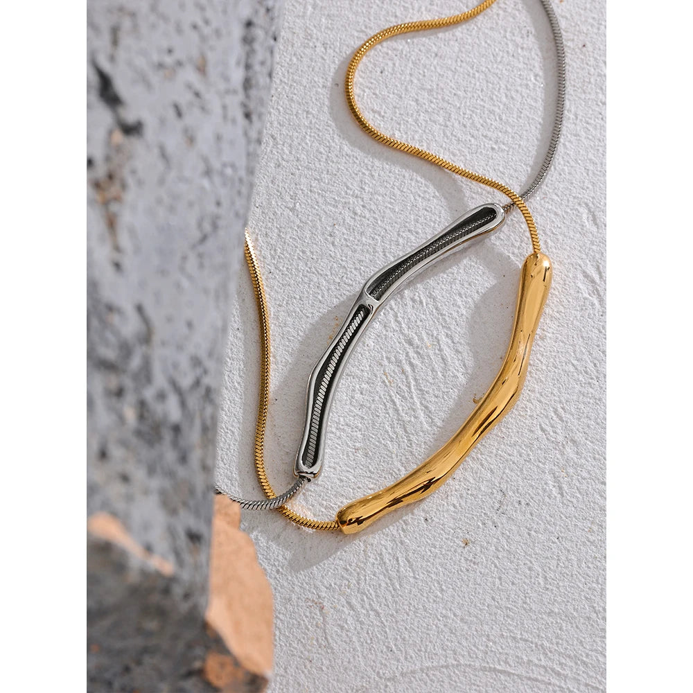 Colar Martelado Banhado em Ouro 18K