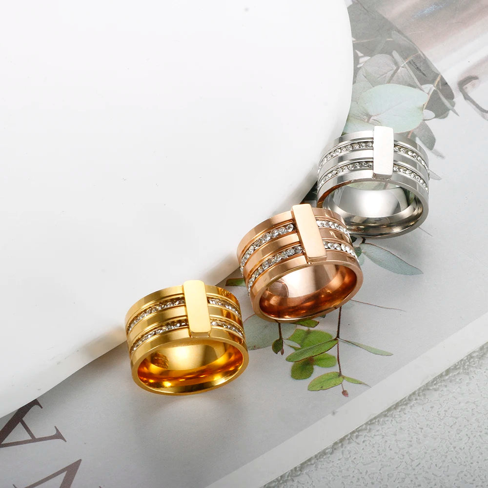 Anel Luxury Zircônias Banhado em Ouro 18K