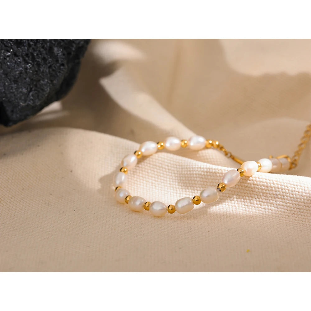 Pulseira Luna Perolada Banhado em Ouro 18K