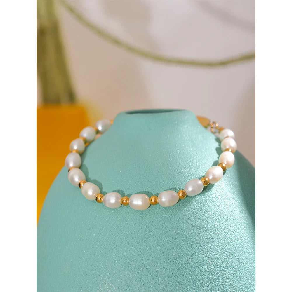 Pulseira Luna Perolada Banhado em Ouro 18K