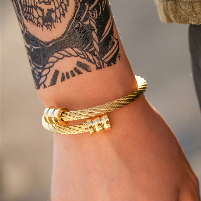 Pulseira Torcida Masculina Banhado em Ouro 18K
