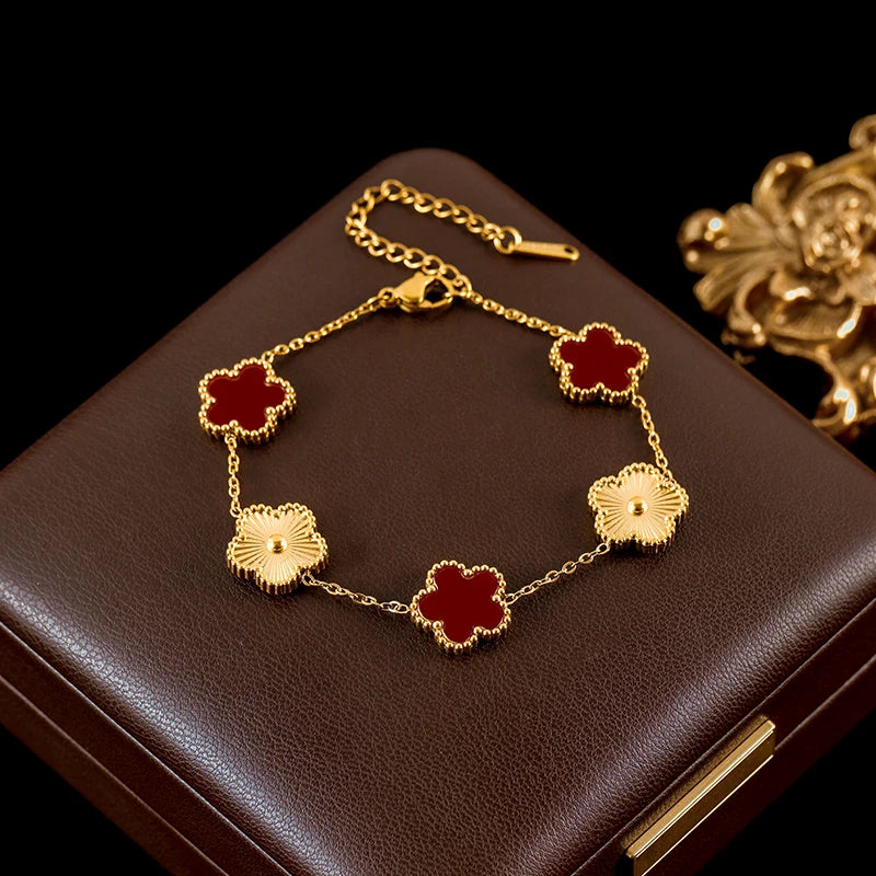 Pulseira Flor Banhado em Ouro 18K