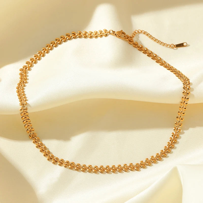 Conjunto Colar e Pulseira Folhinhas Banhado em Ouro 18K
