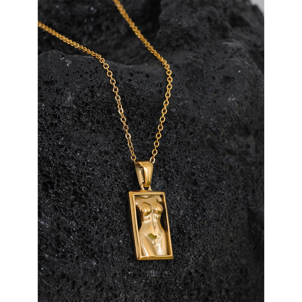 Colar Corpo Banhado em Ouro 18K