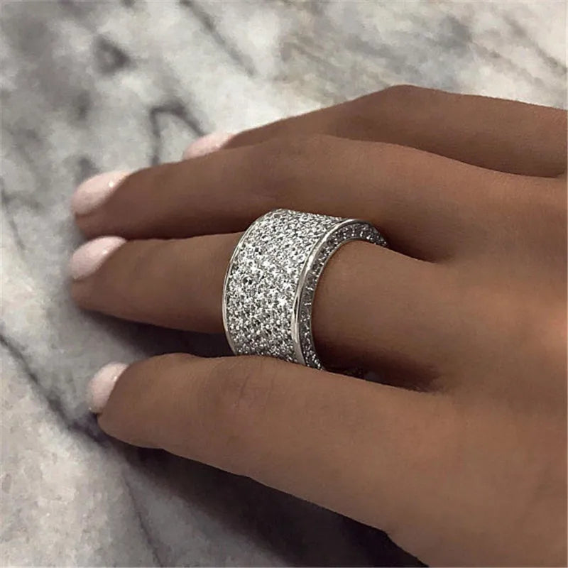 Anel Luxo Cravejado Banhado em Ouro 18K