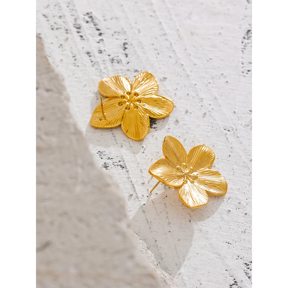Brinco Floral Banhado em Ouro 18K