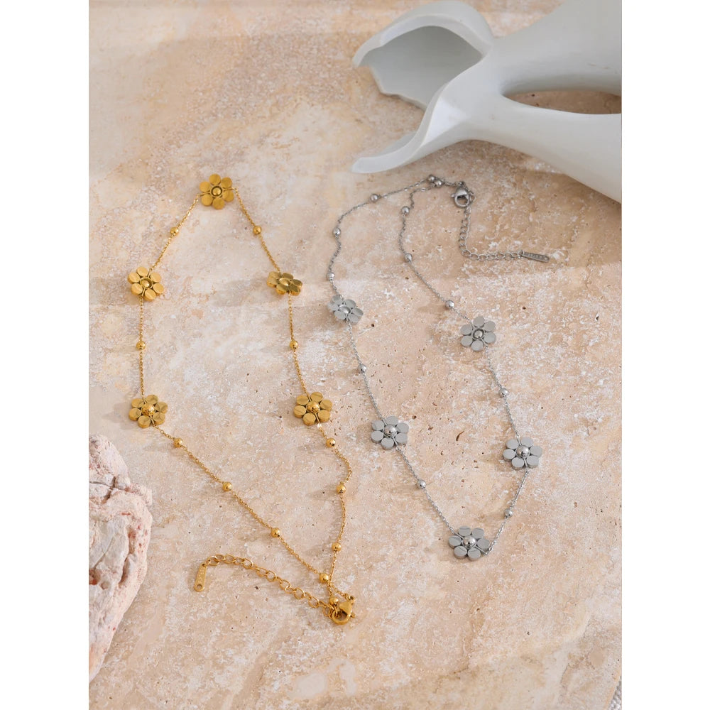 Colar Flower Banhado em Ouro 18K