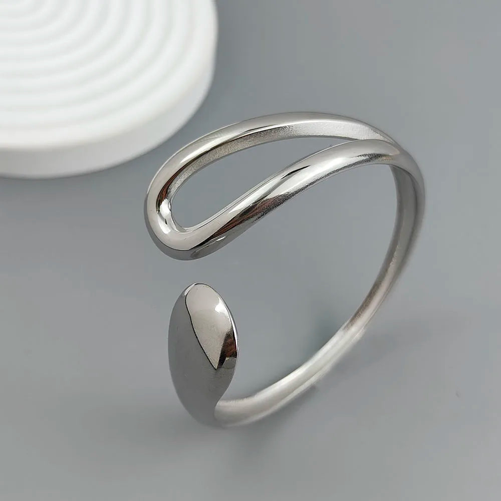 Bracelete Gota Vazada Banhado em Ouro 18K