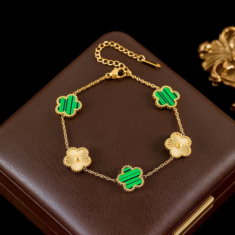 Pulseira Flor Banhado em Ouro 18K