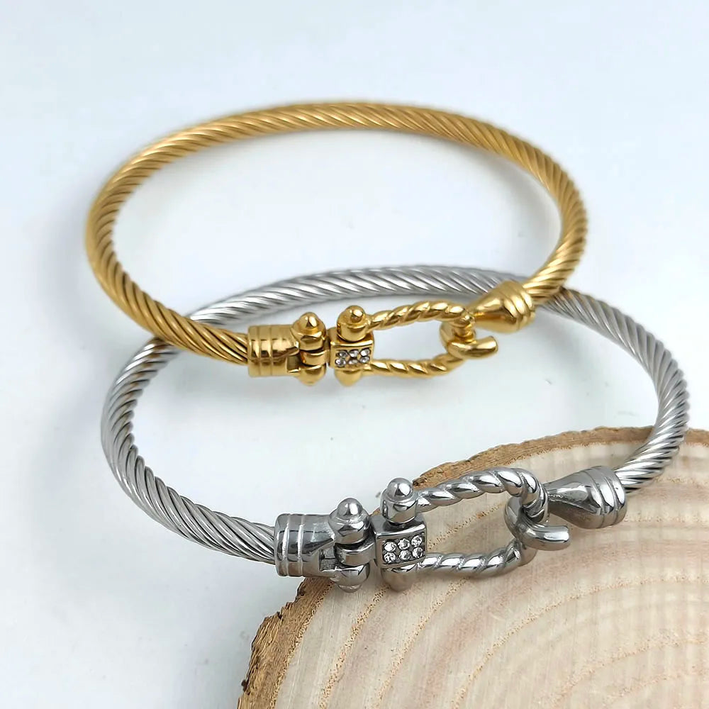 Bracelete Torcido Fivela Banhado em Ouro 18K