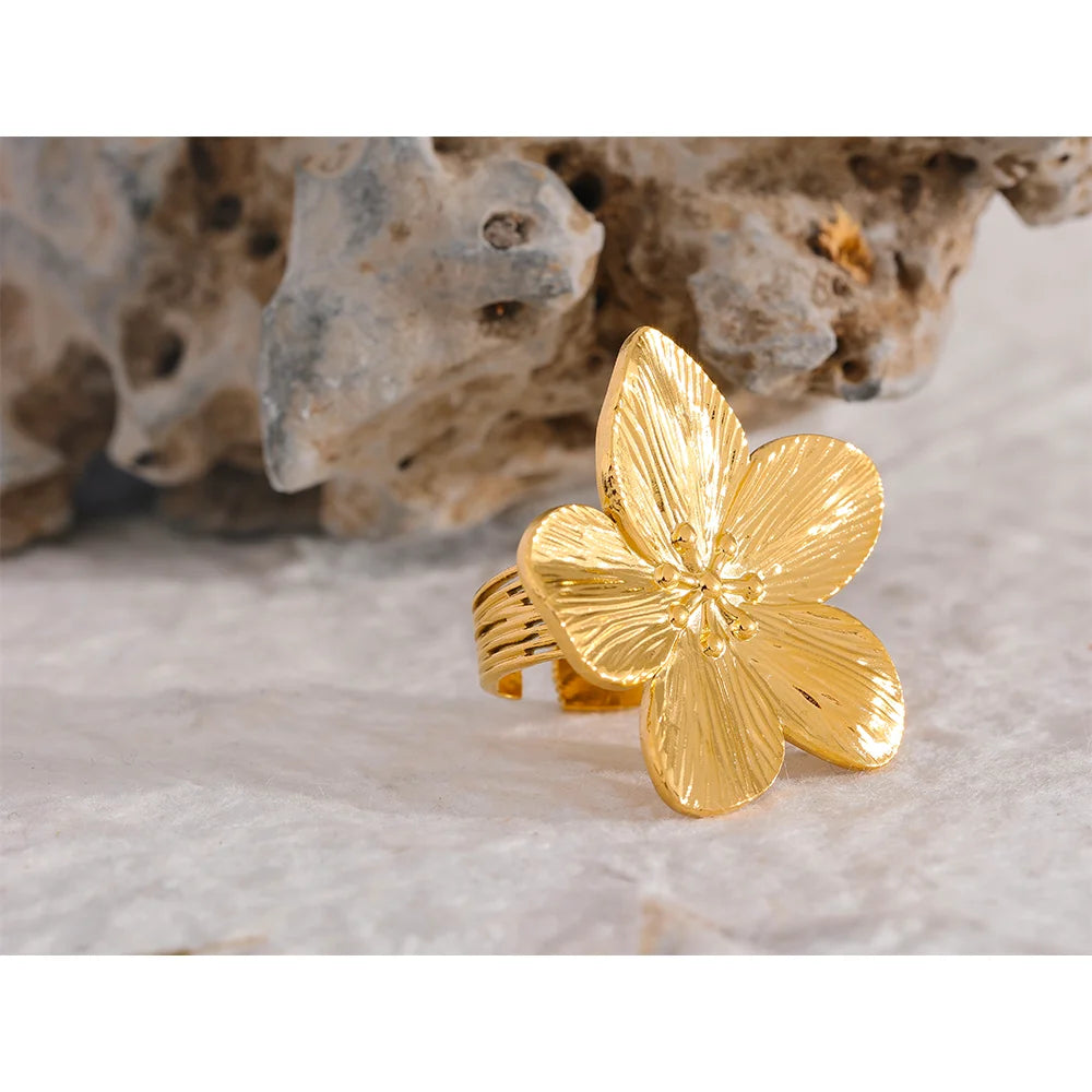 Anel Regulável Floral Banhado em Ouro 18K