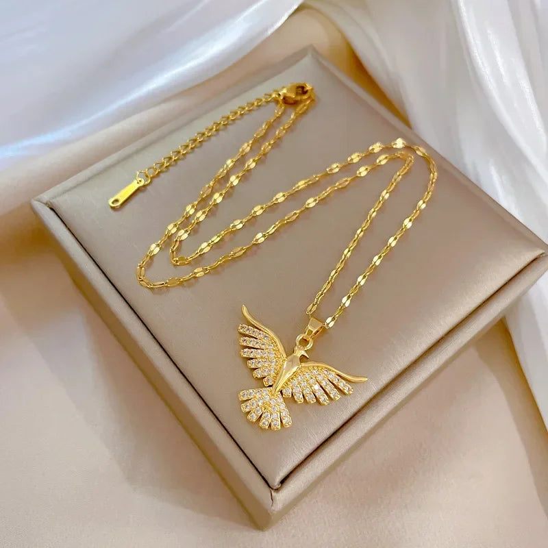 Colar Pássaro Banhado em Ouro 18K