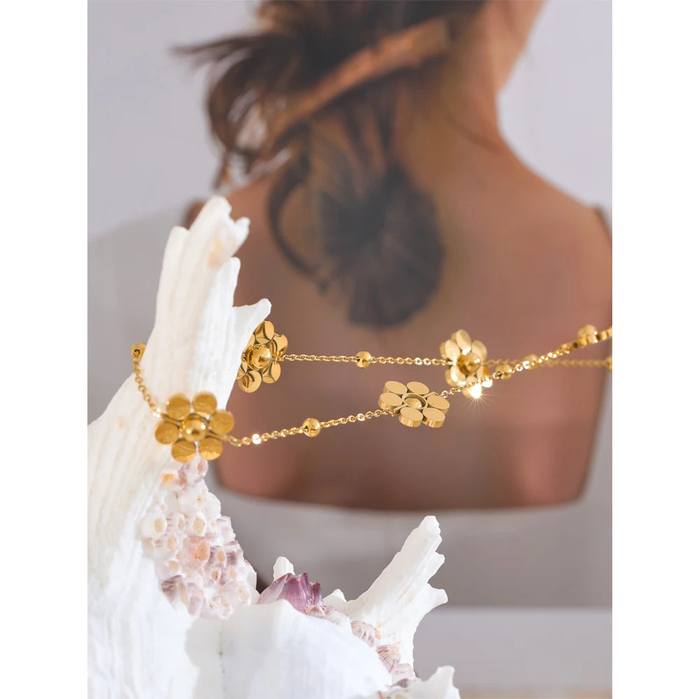 Colar Flower Banhado em Ouro 18K