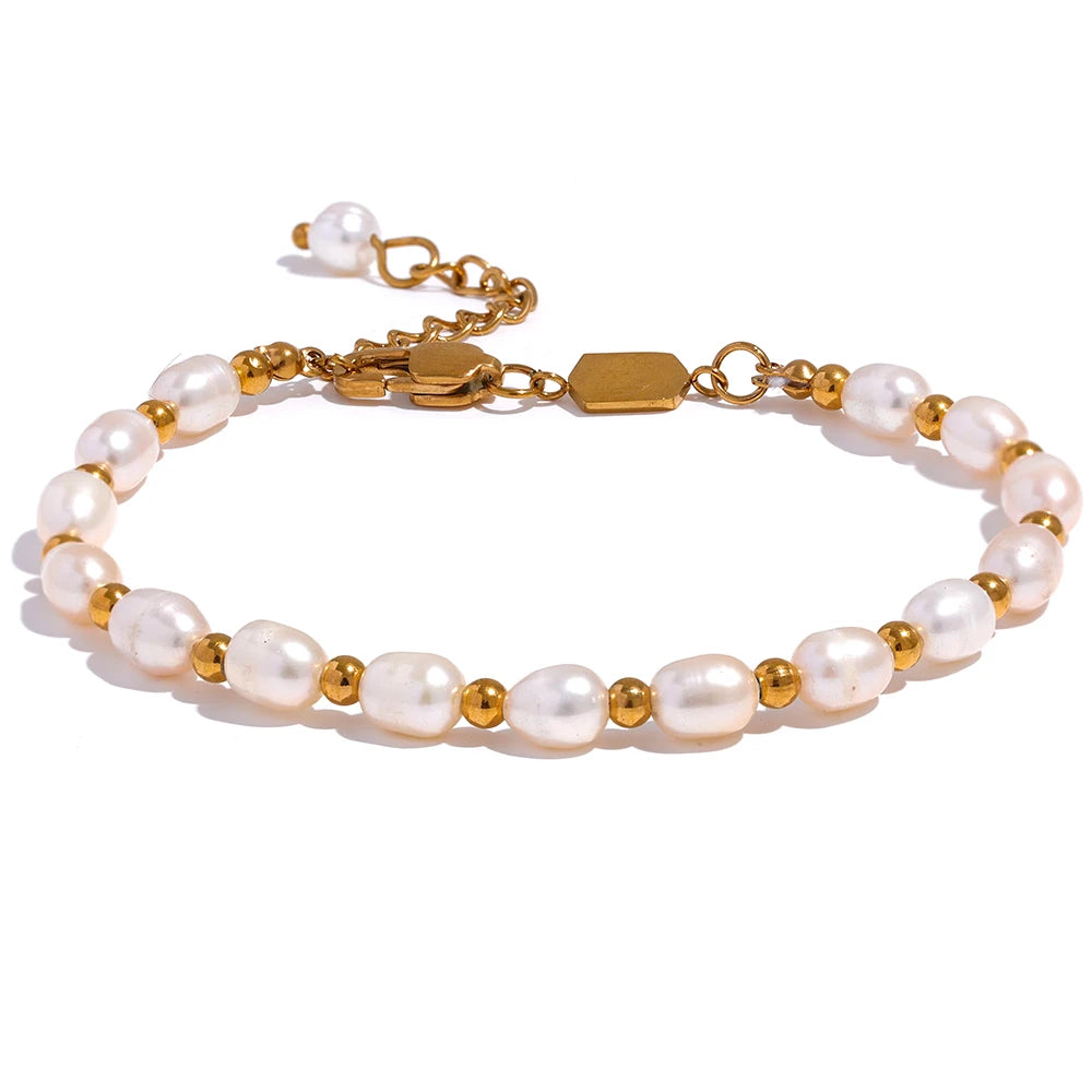 Pulseira Luna Perolada Banhado em Ouro 18K